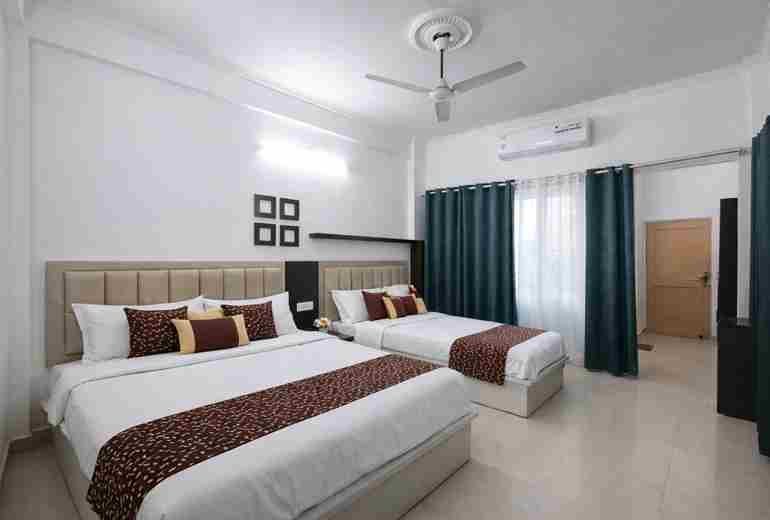 Luxury Hotel ( Video )